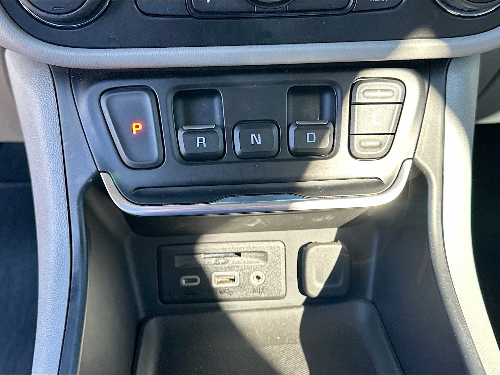 Used 2020 GMC Terrain SLT w/ Preferred Package image 16