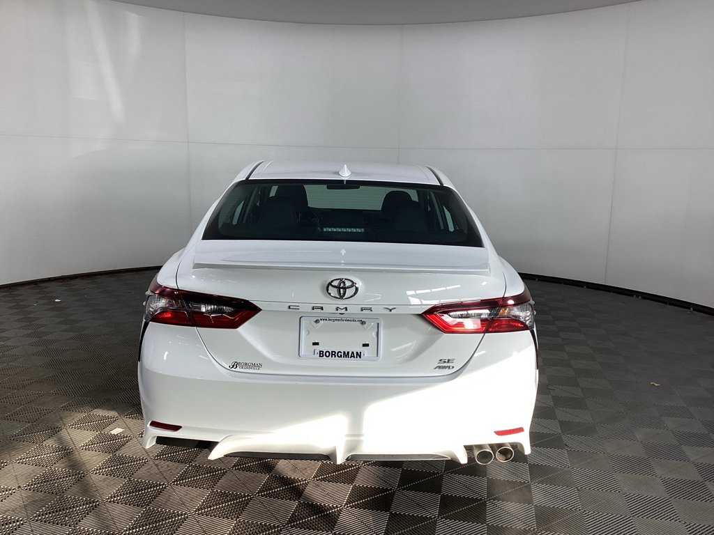 Used 2021 Toyota Camry SE w/ Cold Weather Package image 3