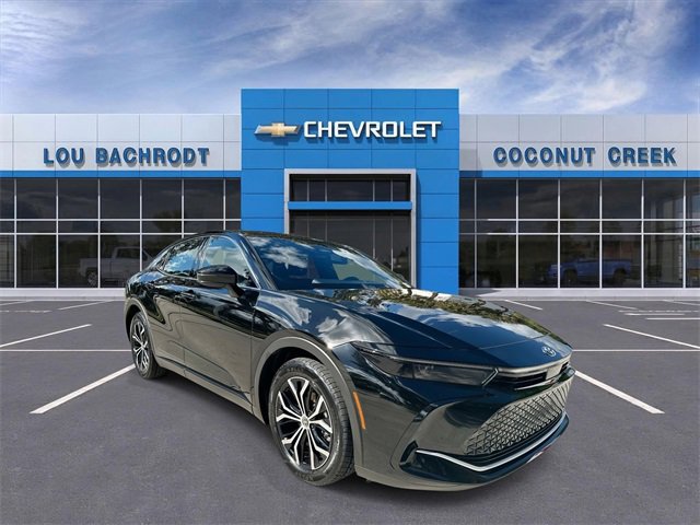 Used 2024 Toyota Crown XLE image 2