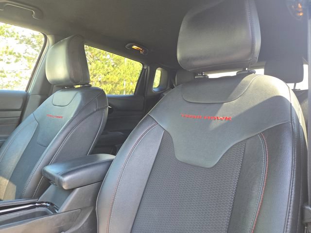 Used 2024 Jeep Compass Trailhawk AWD/4WD image 12