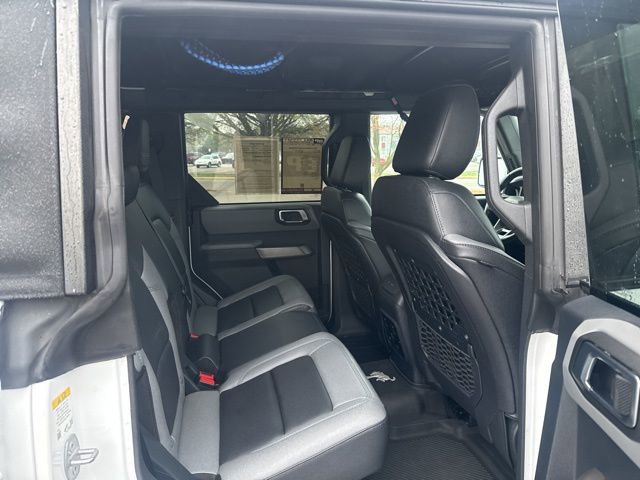 Used 2022 Ford Bronco Black Diamond image 16