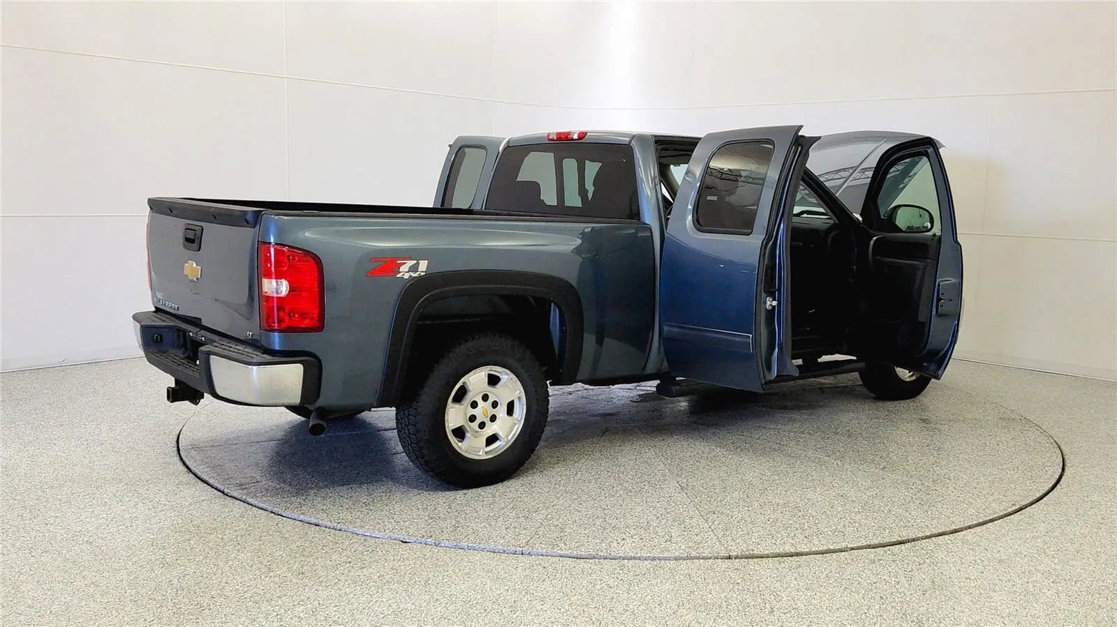 Used 2013 Chevrolet Silverado 1500 LT w/ All-Star Edition AWD/4WD image 12