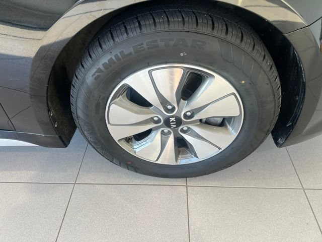 Used 2017 Kia Optima Premium FWD image 12