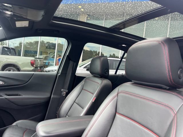 Used 2023 Chevrolet Equinox RS w/ RS Leather Package AWD/4WD image 15