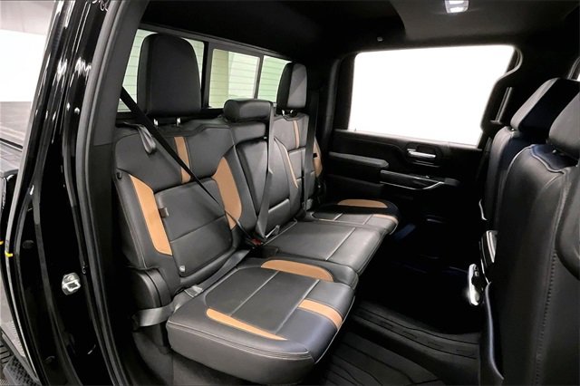 Used 2022 Chevrolet Silverado 2500 LTZ w/ Carhartt Edition image 22