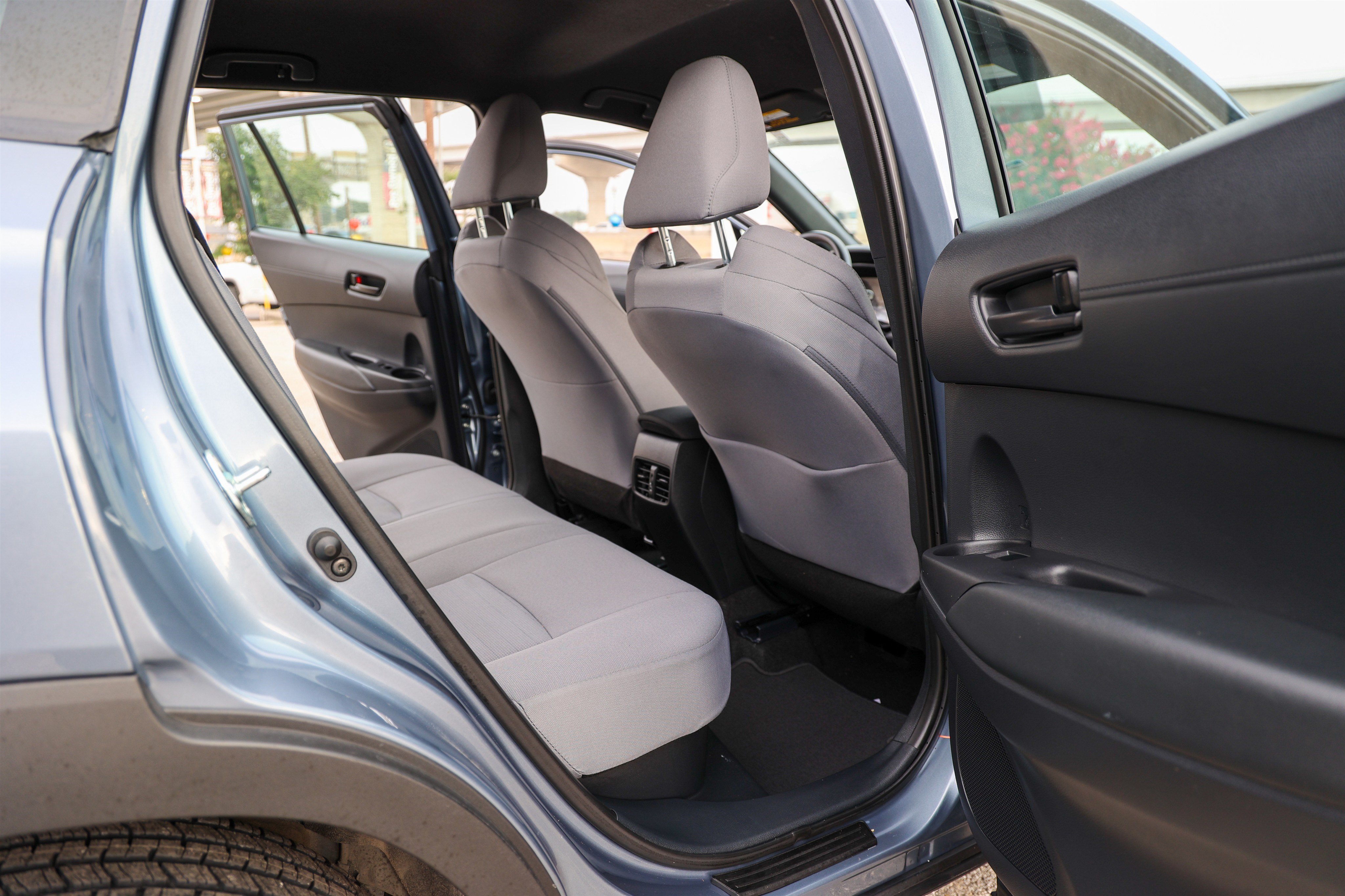 Used 2024 Toyota Corolla Cross AWD Hybrid image 38