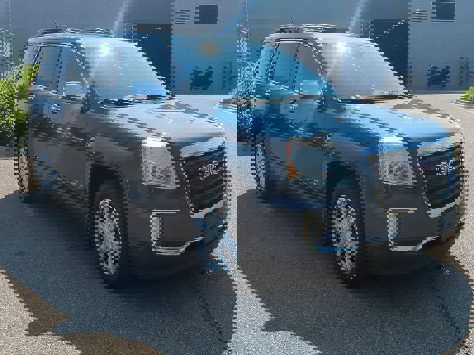 Used 2016 GMC Terrain SLE image 2