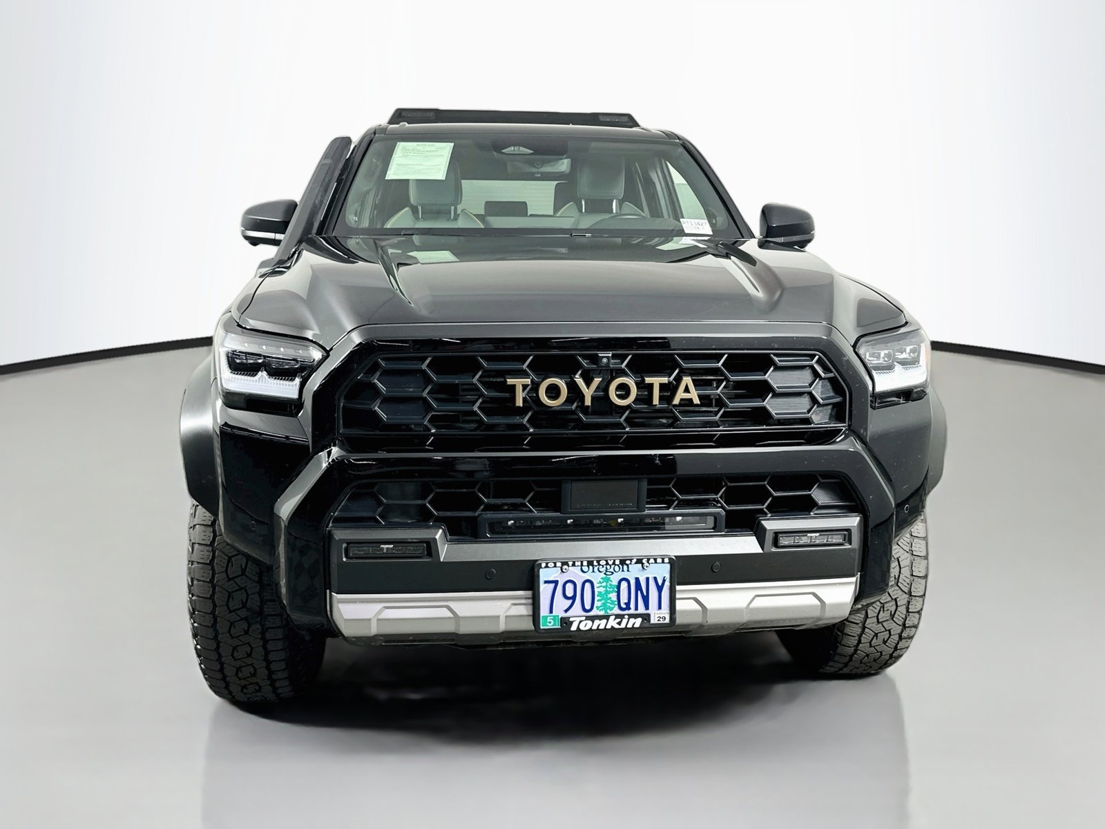 Certified 2025 Toyota 4Runner Trailhunter AWD/4WD image 2