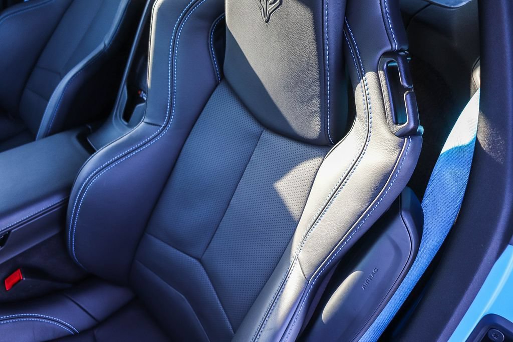 Used 2023 Chevrolet Corvette Stingray Preferred Cpe w/ Z51 Performance Package RWD image 23