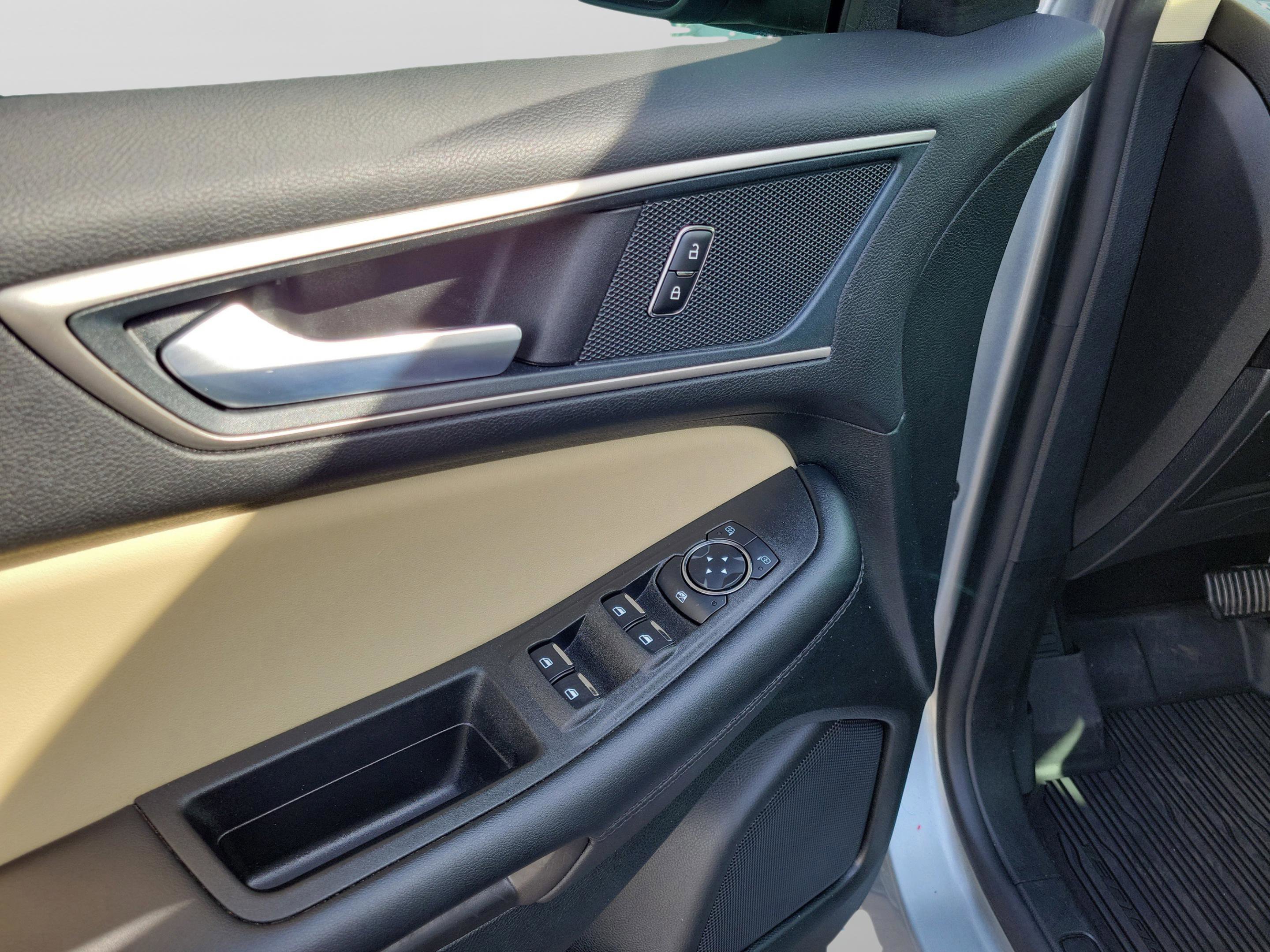 Certified 2024 Ford Edge SEL w/ Convenience Package image 6