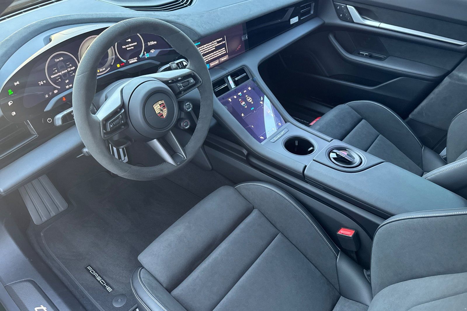 New 2025 Porsche Taycan Turbo GT image 6