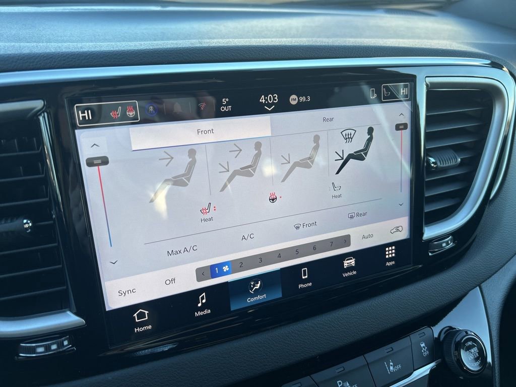 New 2026 Chrysler Voyager LX FWD image 30