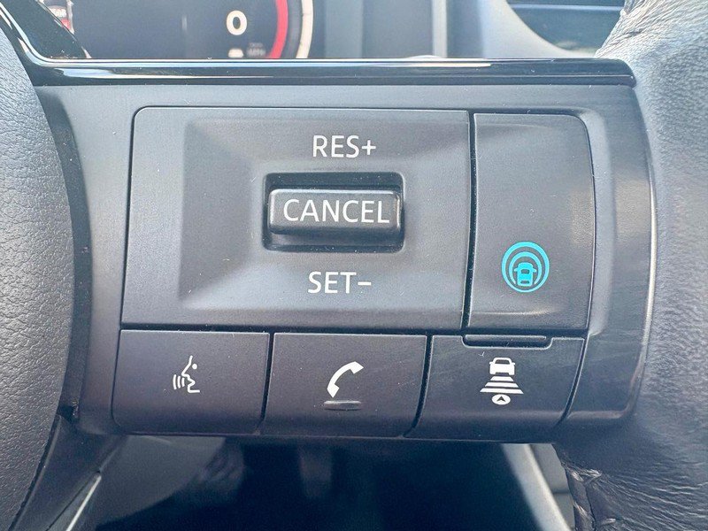 Used 2024 Nissan Rogue SL w/ SL Premium Package FWD image 21