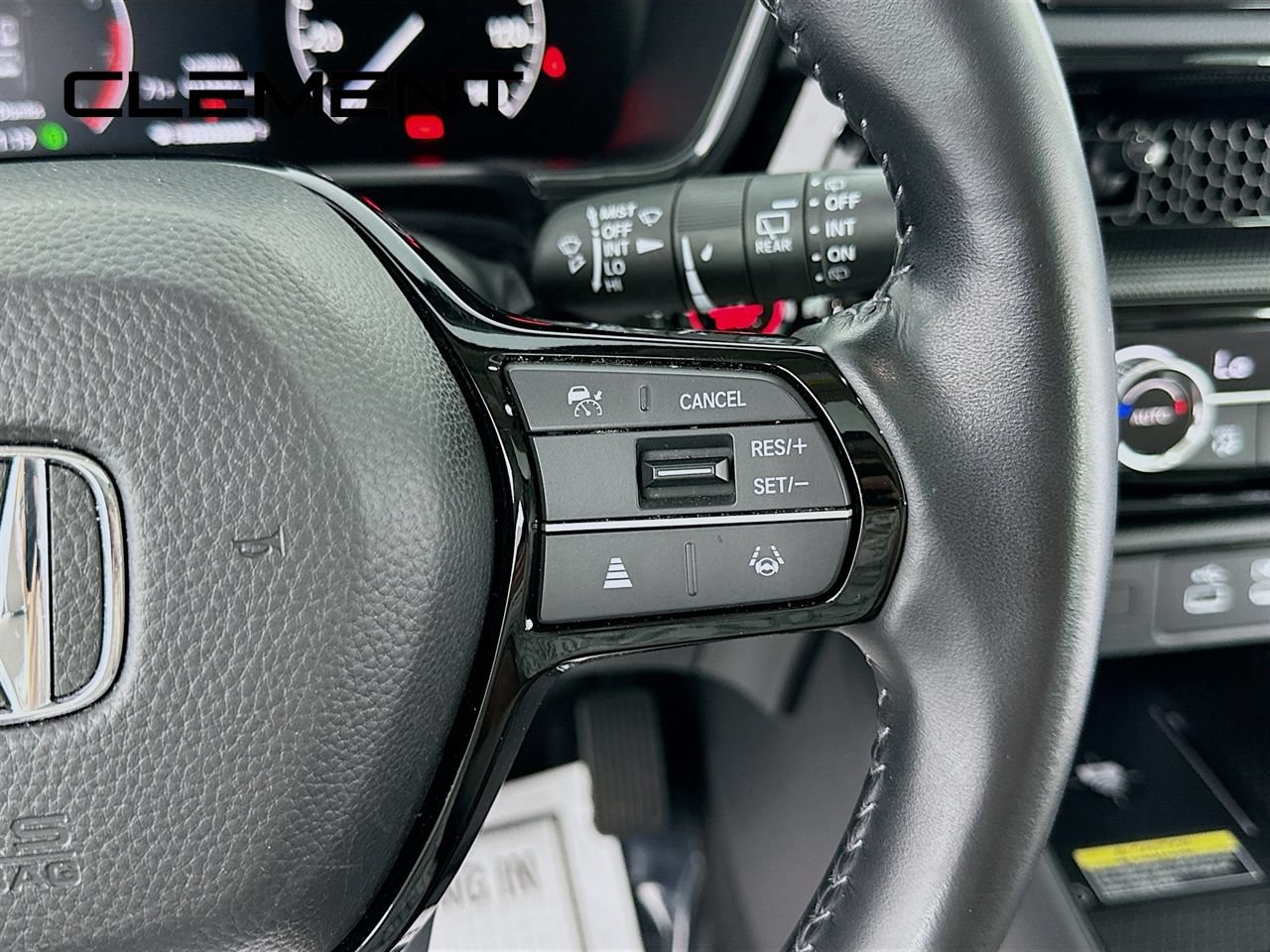 Used 2025 Honda CR-V EX-L image 17