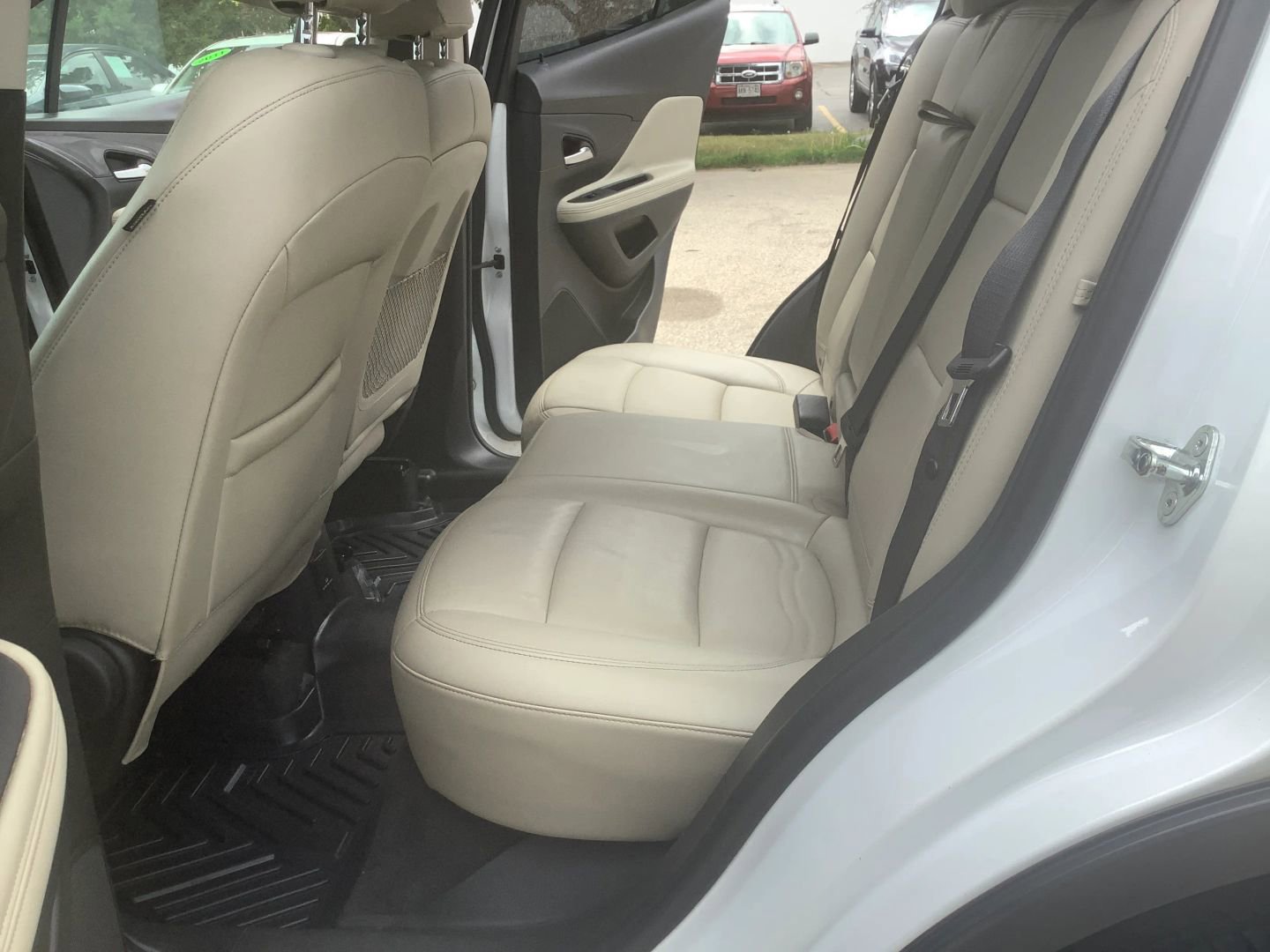 Used 2017 Buick Encore Essence FWD image 14