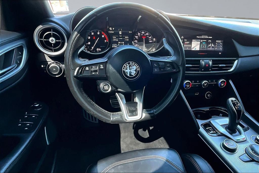 Used 2022 Alfa Romeo Giulia Veloce RWD image 9