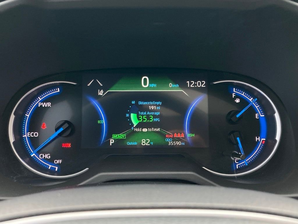 Used 2024 Toyota RAV4 XSE AWD/4WD image 17