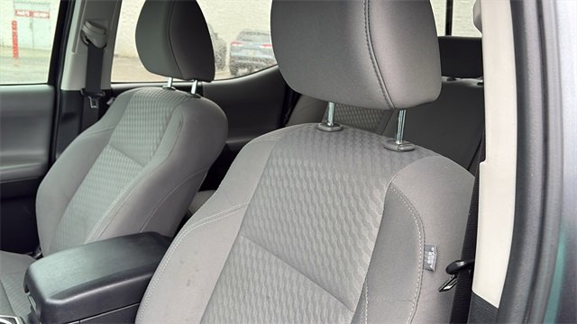 Used 2022 Toyota Tacoma SR5 image 18