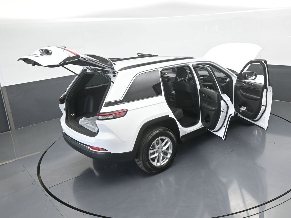 New 2025 Jeep Grand Cherokee Laredo RWD image 67