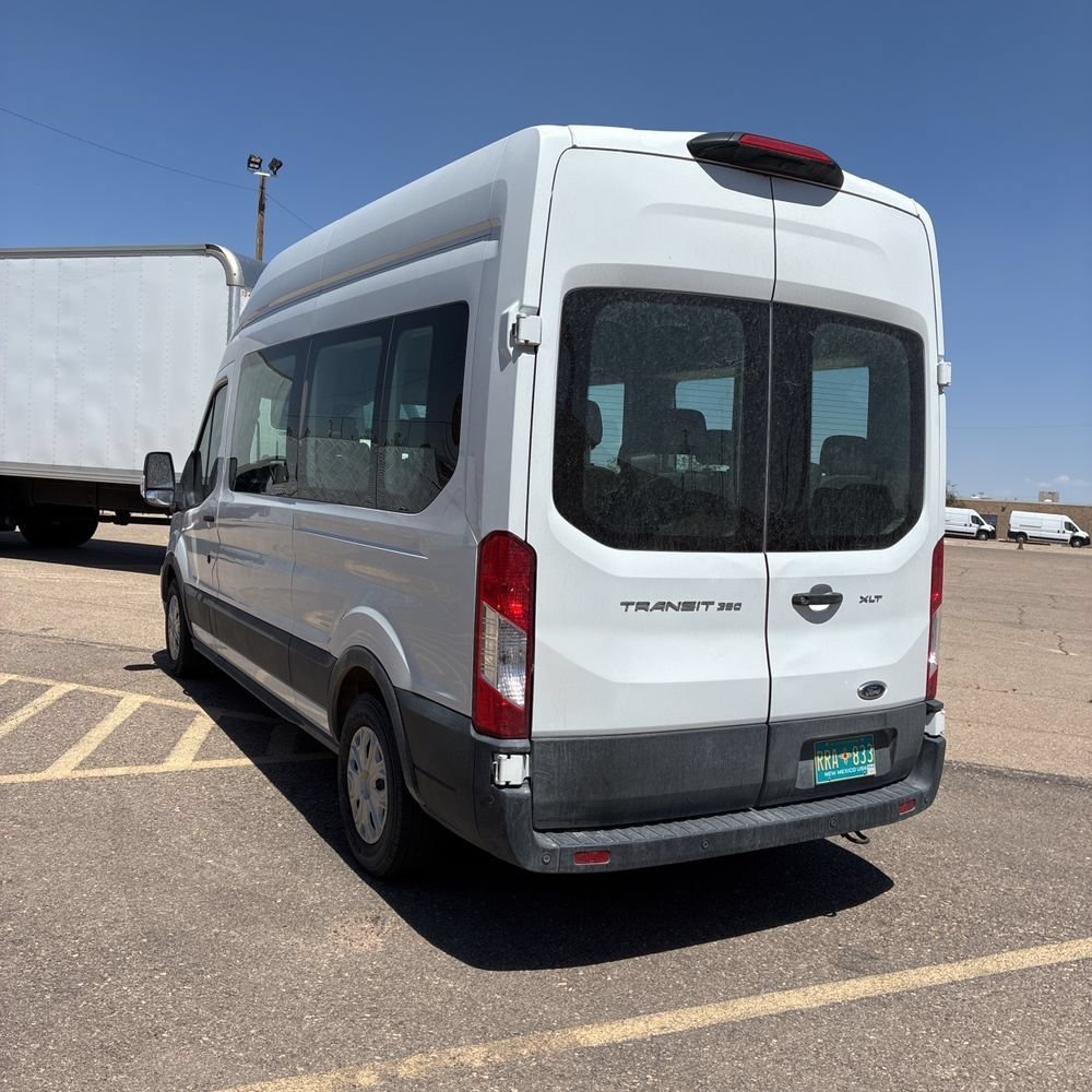 Used 2023 Ford Transit 350 XLT RWD image 4