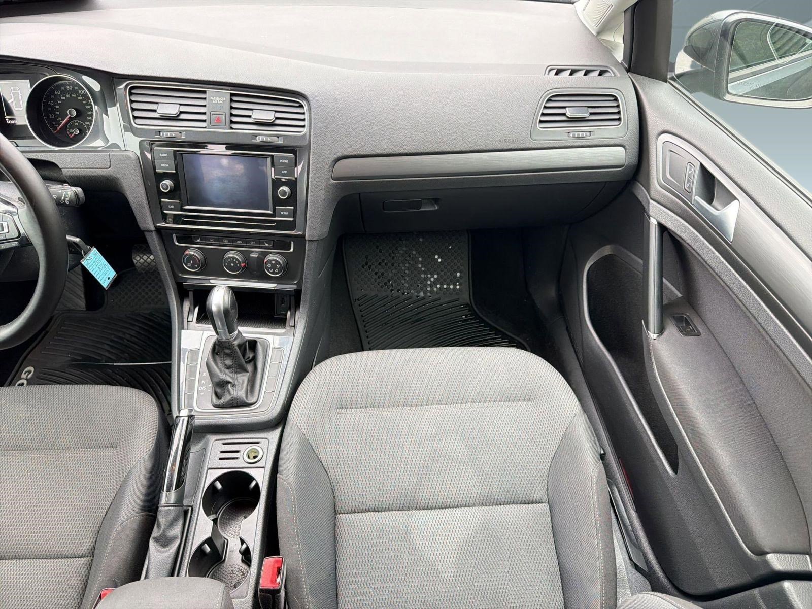 Used 2019 Volkswagen Golf S AWD/4WD image 25