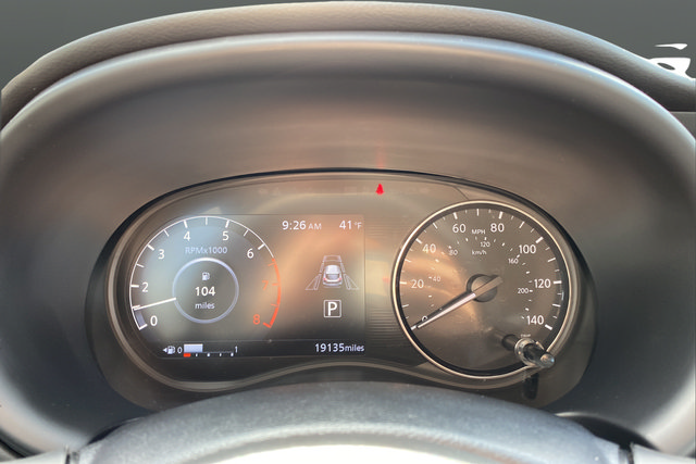 Used 2024 Nissan Kicks SR w/ SR Premium Package FWD image 15