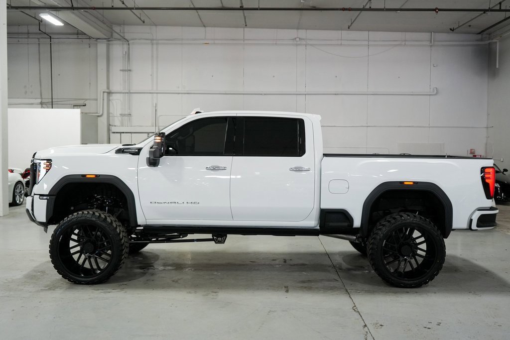 Used 2026 GMC Sierra 2500 Denali Ultimate image 2