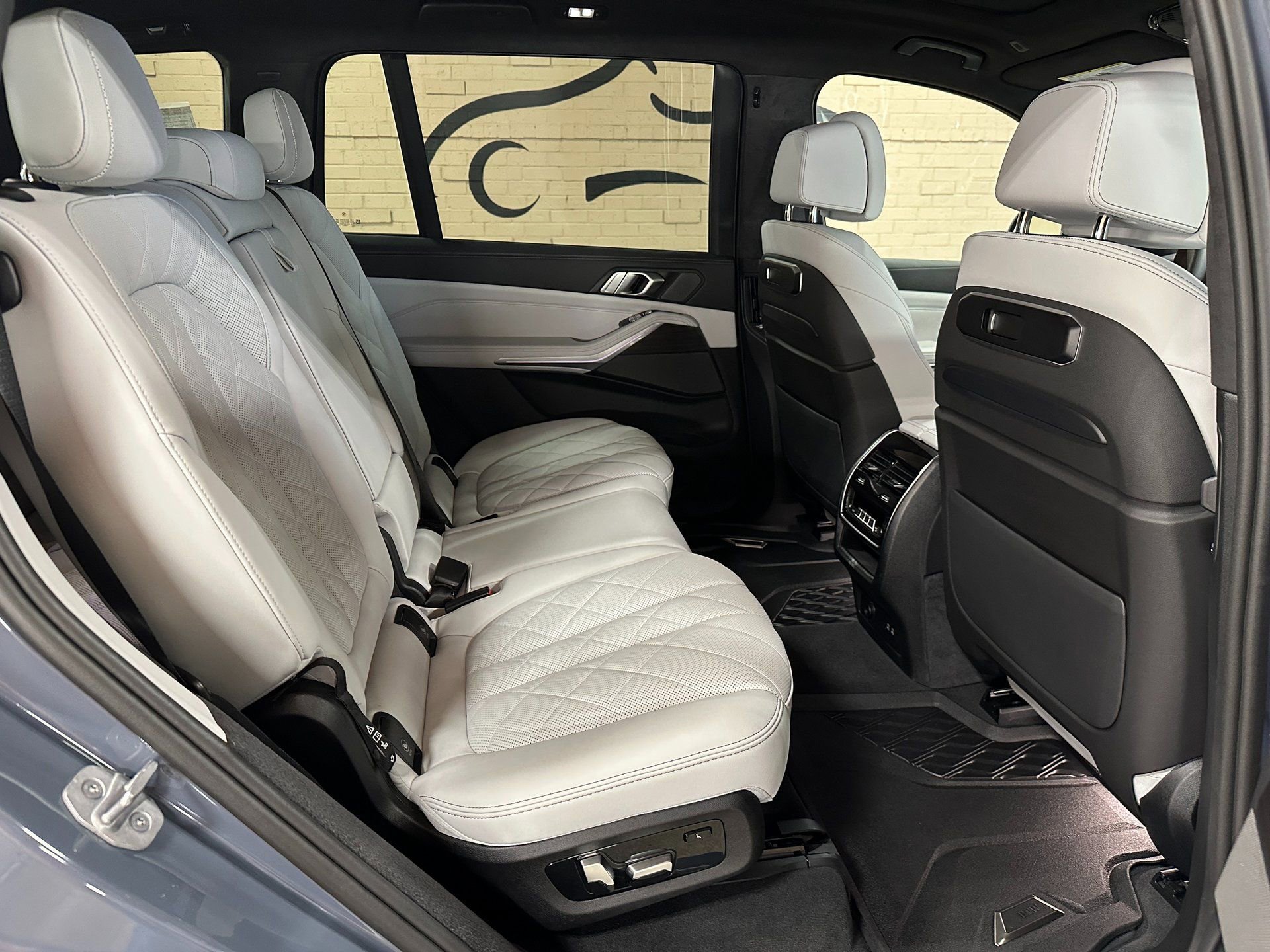 Used 2025 BMW X7 xDrive40i image 31