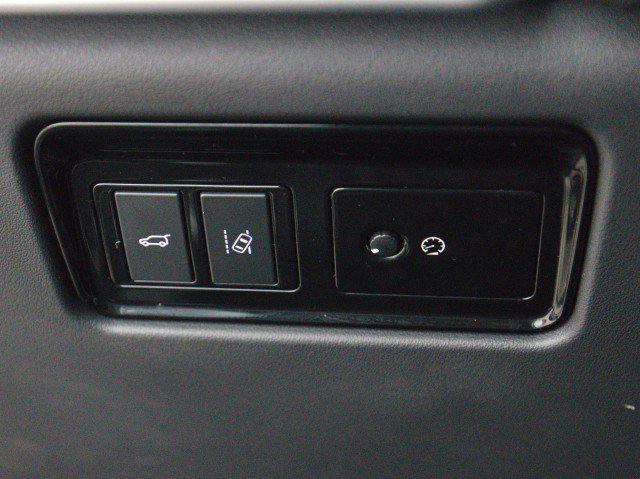 Used 2017 Jaguar F-PACE S image 18