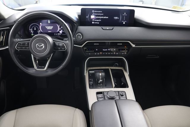 Used 2025 MAZDA CX-70 Plug-In Hybrid w/ Premium Pkg image 2