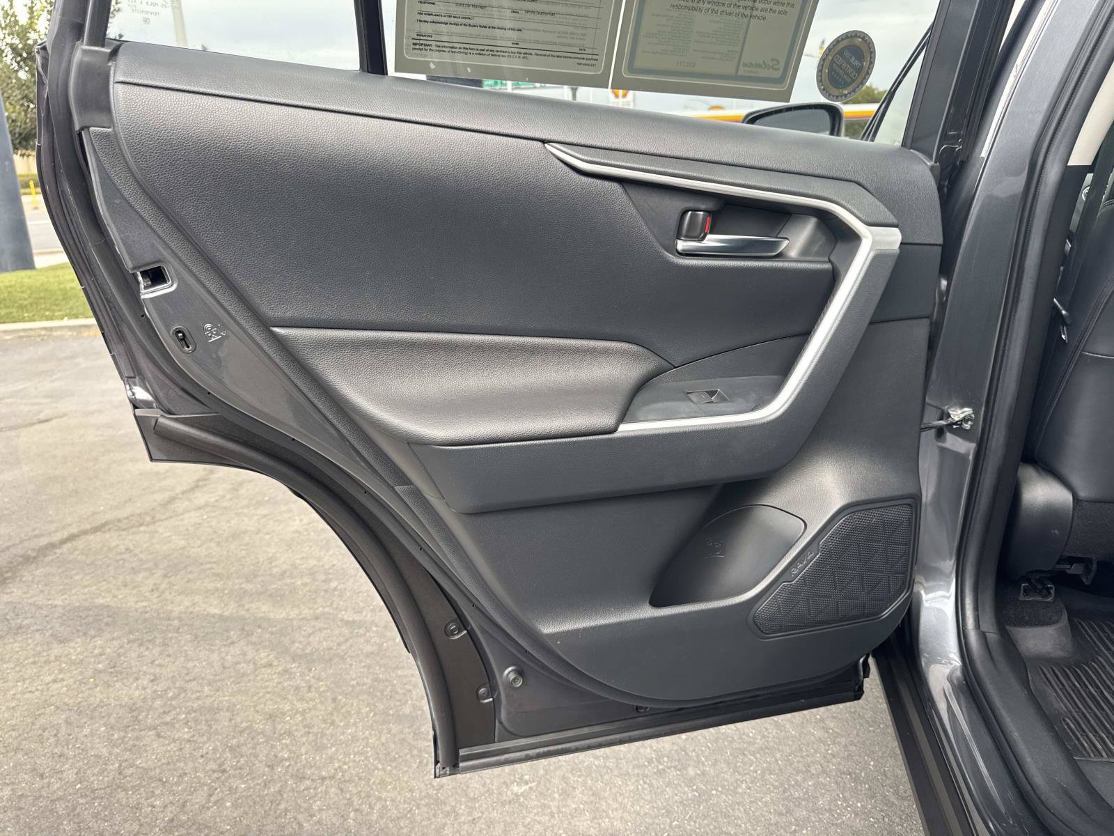 Used 2022 Toyota RAV4 XLE Premium AWD/4WD image 24