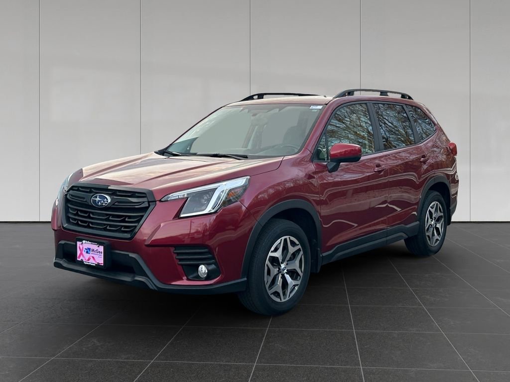 Used 2023 Subaru Forester Premium image 1
