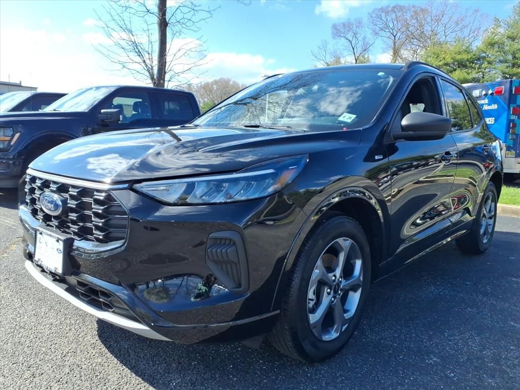 Certified 2023 Ford Escape ST-Line w/ Tech Pack #1 image 5