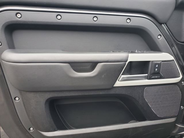 Used 2024 Land Rover Defender 110 S image 15