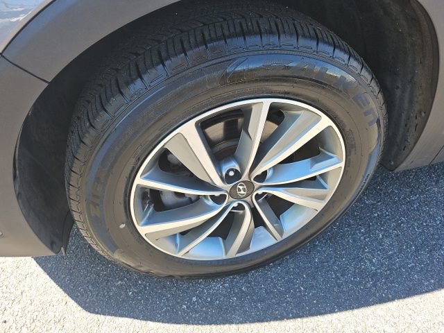 Used 2019 Hyundai Santa Fe Limited image 20