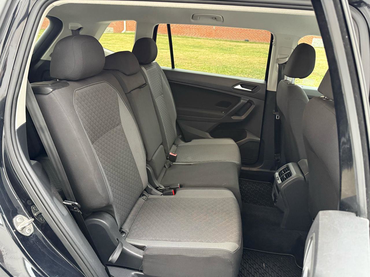 Used 2021 Volkswagen Tiguan S FWD image 22