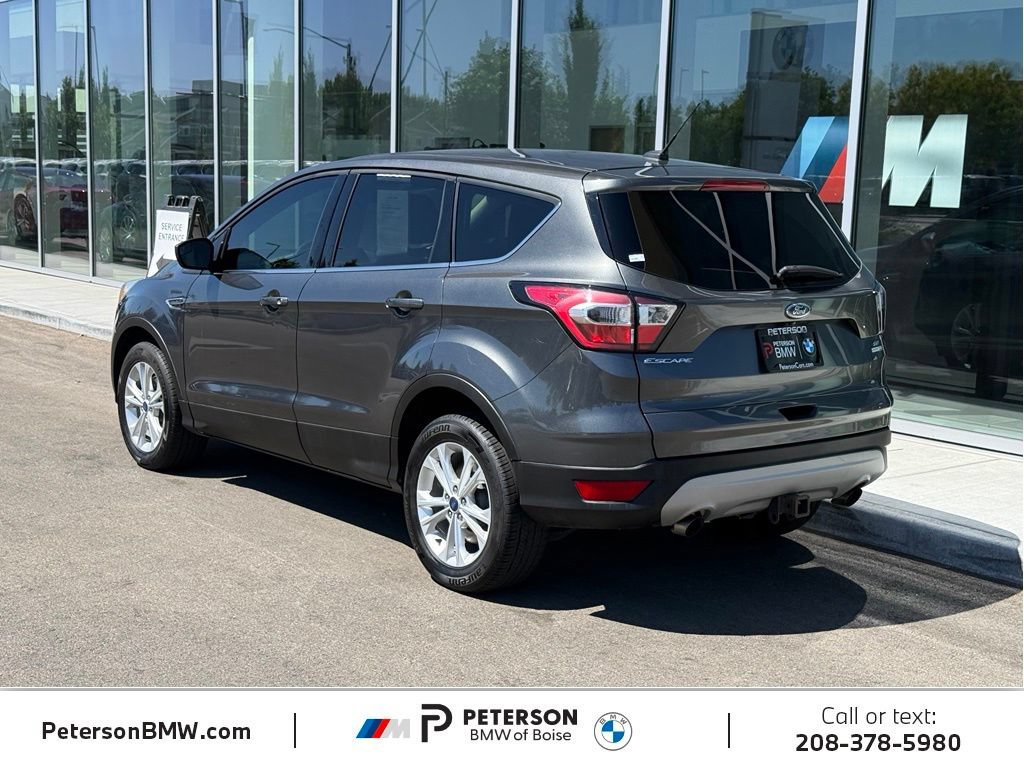 Used 2017 Ford Escape SE AWD/4WD image 3