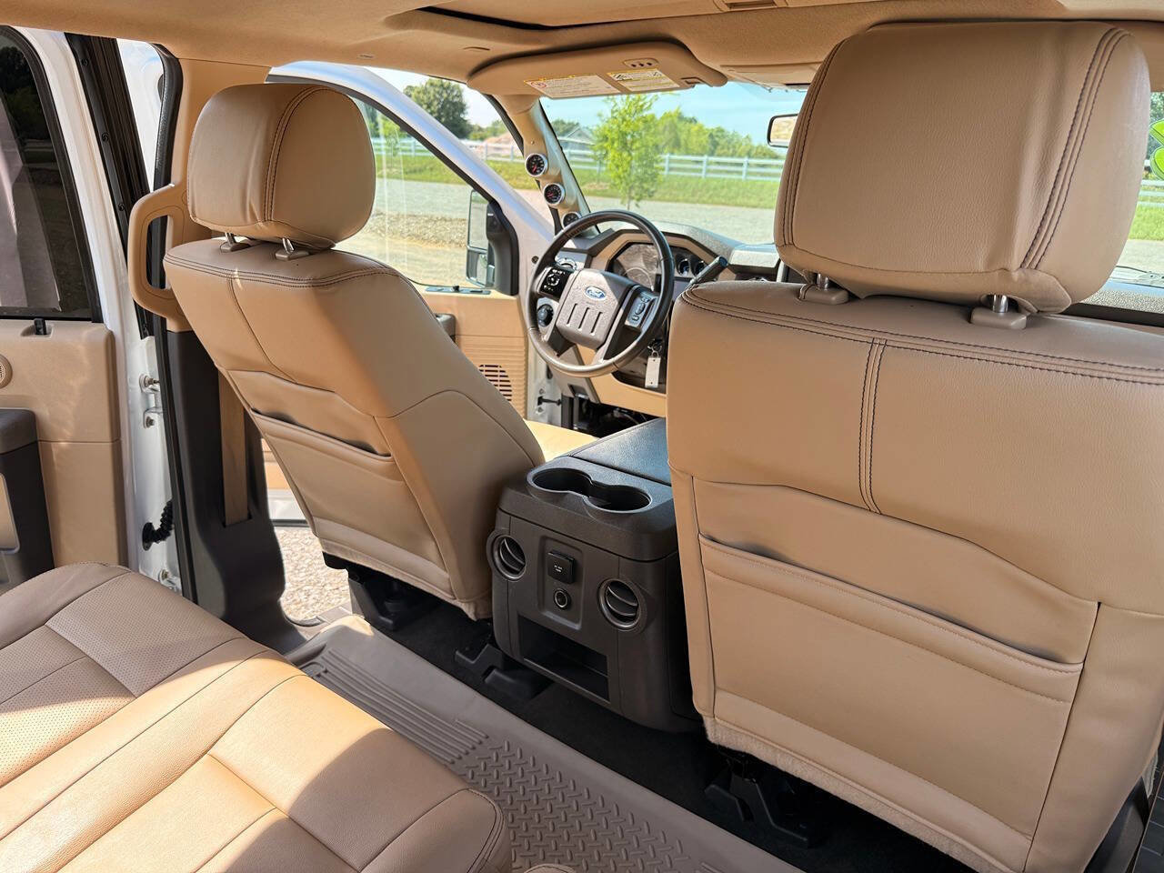 Used 2016 Ford F250 Lariat w/ Lariat Ultimate Package AWD/4WD image 15