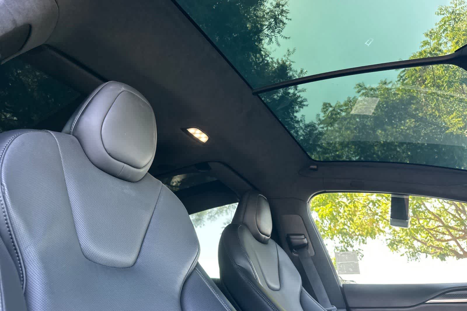 Used 2022 Tesla Model X Plaid AWD/4WD image 21