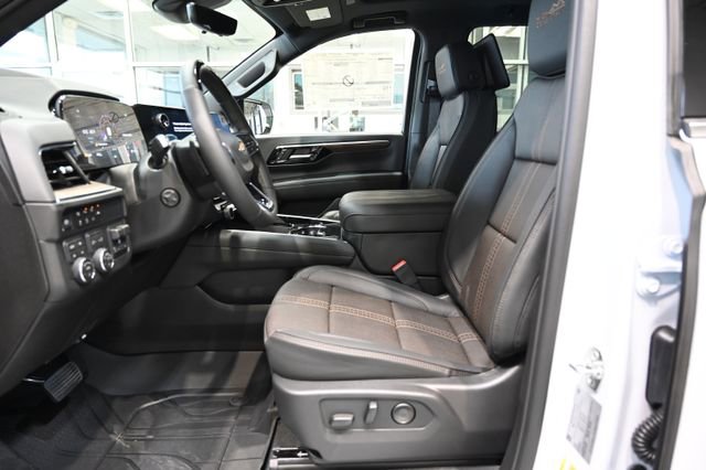 New 2026 Chevrolet Suburban High Country AWD/4WD image 11