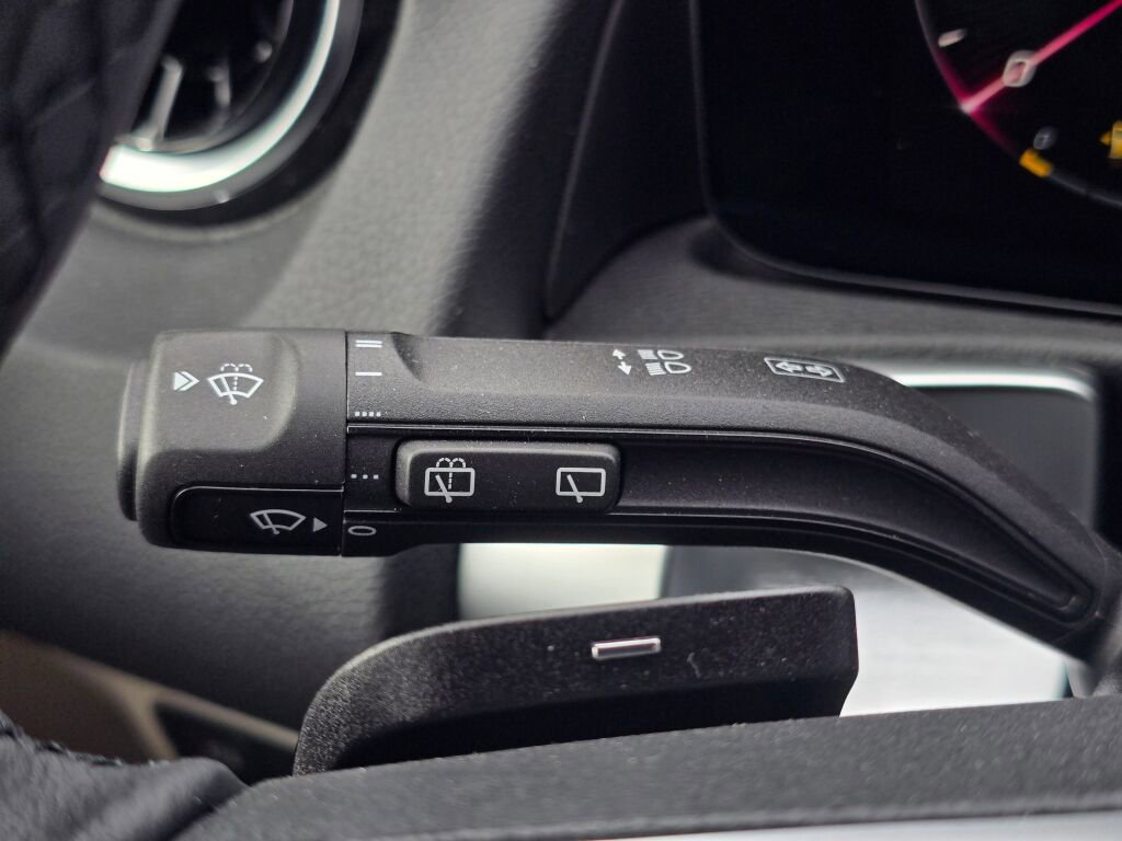 New 2026 Mercedes-Benz GLB 250 4MATIC image 40