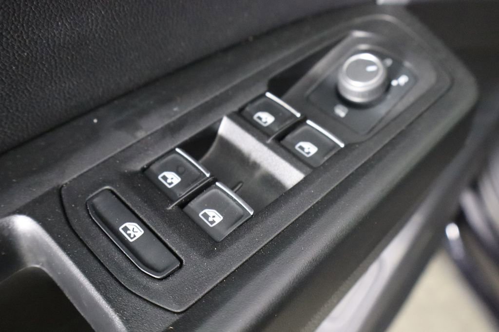 Used 2019 Volkswagen Atlas SEL FWD image 23