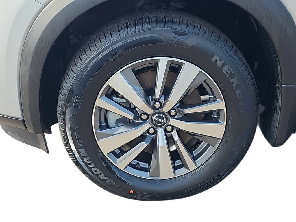 Used 2023 Nissan Pathfinder SL w/ Black Appearance Package FWD image 30