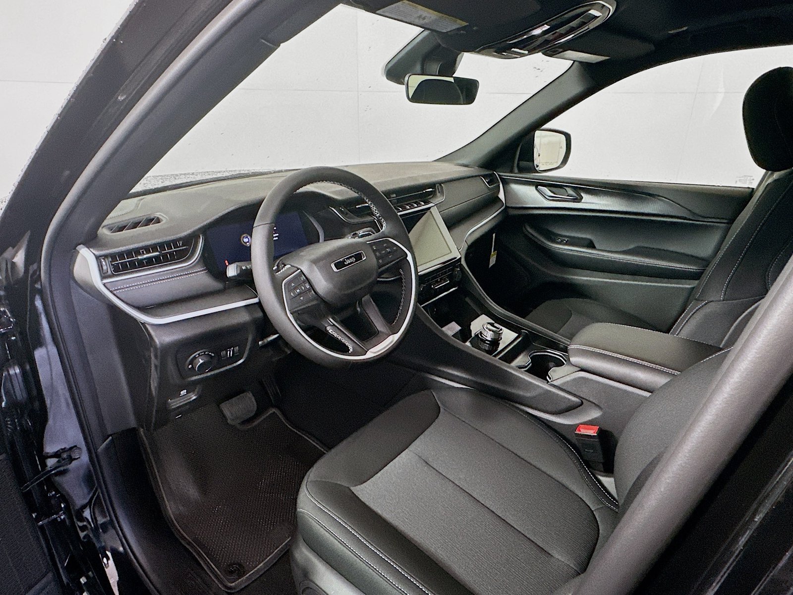 New 2026 Jeep Grand Cherokee L 4WD image 9