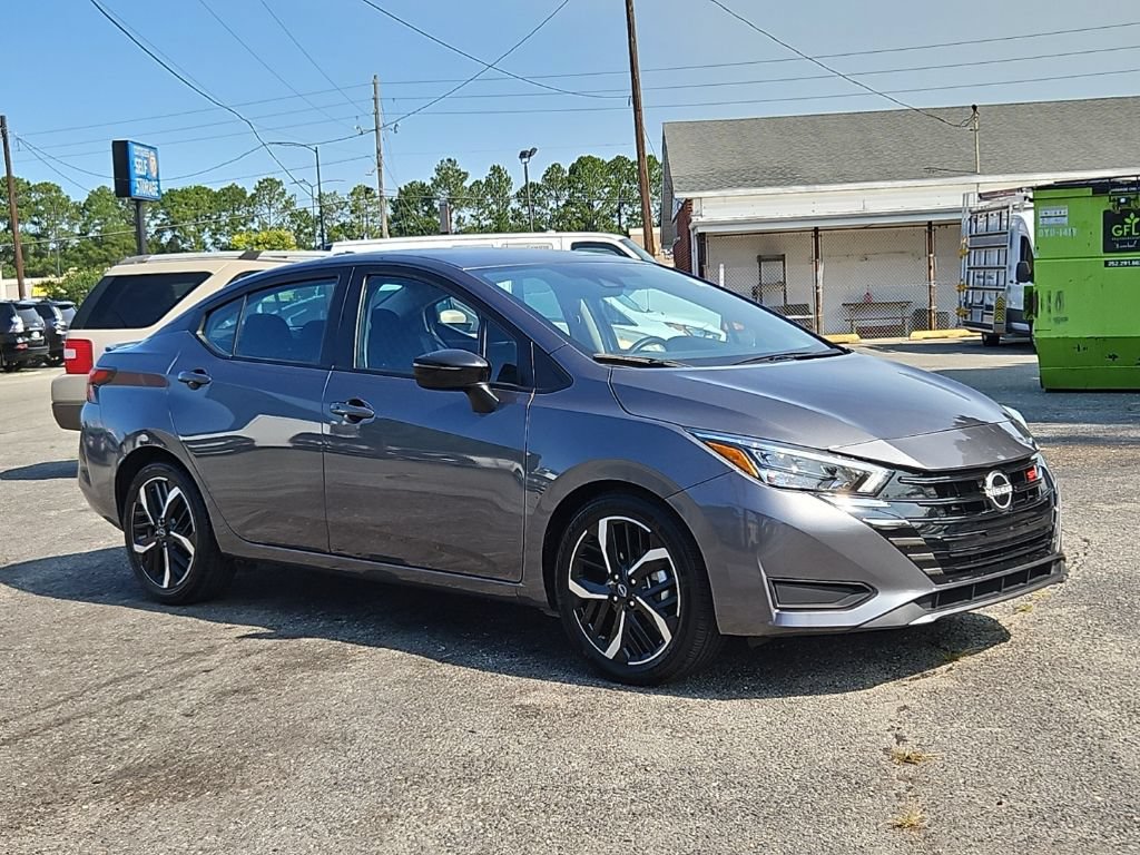 Used 2024 Nissan Versa SR FWD image 1