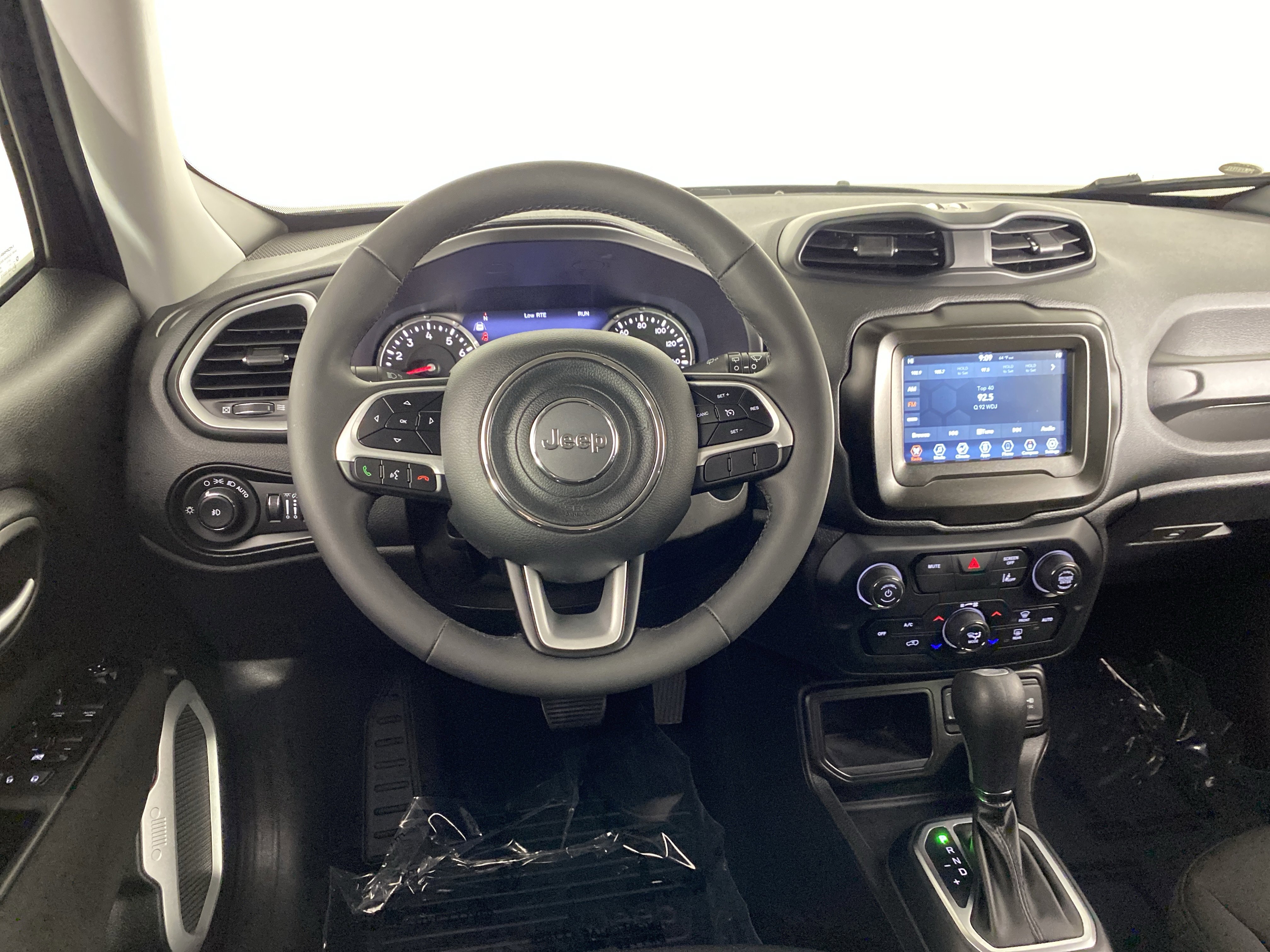 Used 2021 Jeep Renegade Latitude FWD image 35