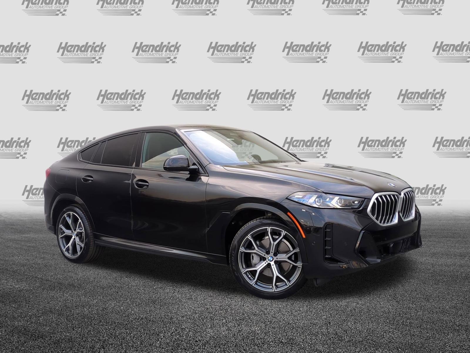 Certified 2024 BMW X6 xDrive40i w/ Premium Package image 2