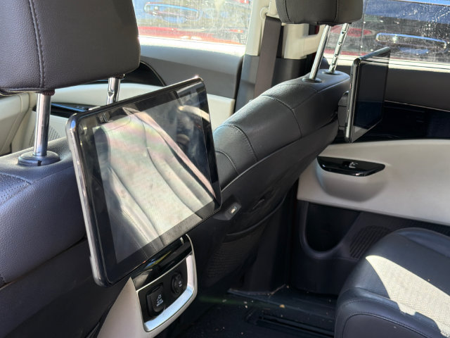 Used 2023 Kia Carnival SX Prestige FWD image 10