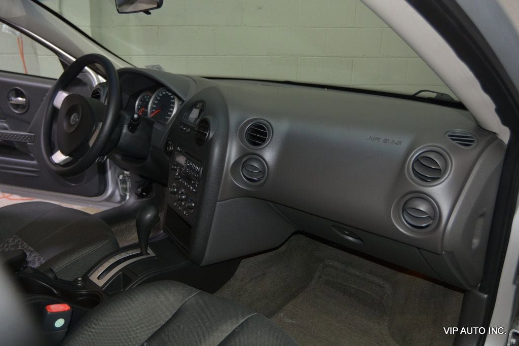 Used 2004 Pontiac Grand Prix GT w/ Drivers Package FWD image 12