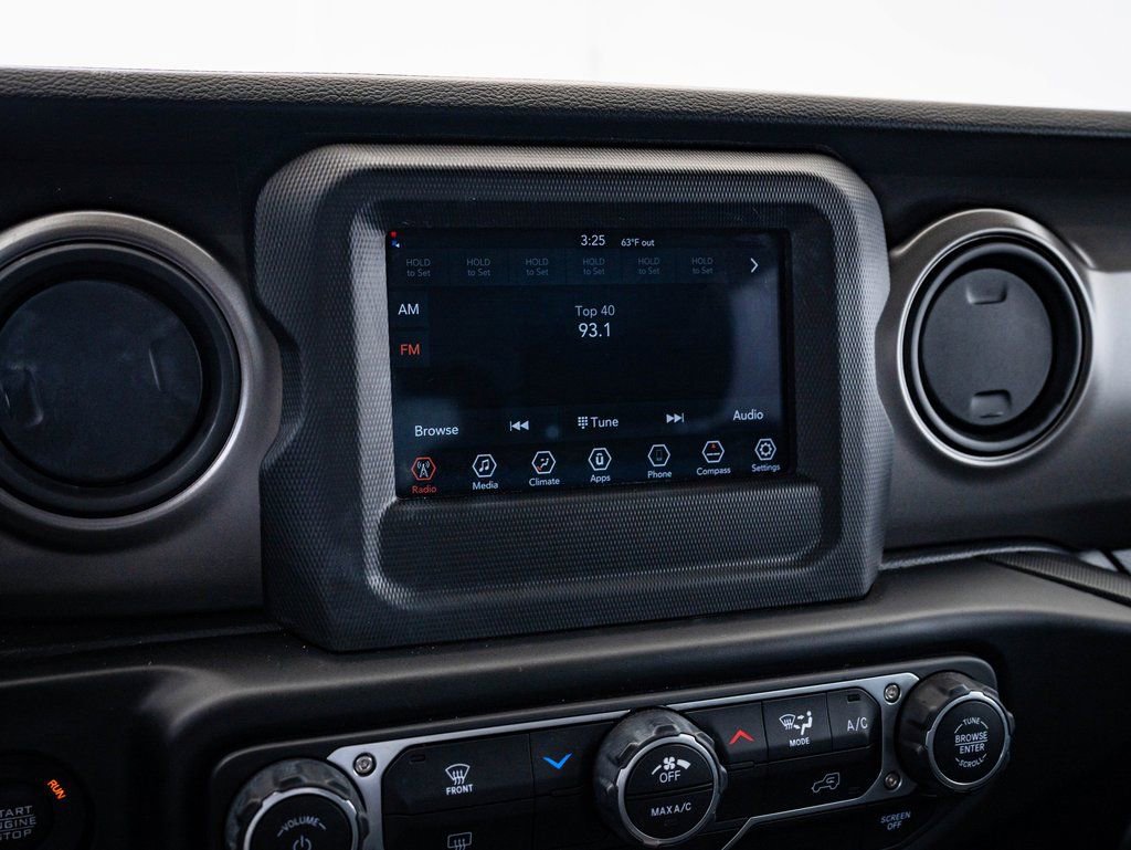 Used 2023 Jeep Wrangler Willys AWD/4WD image 33